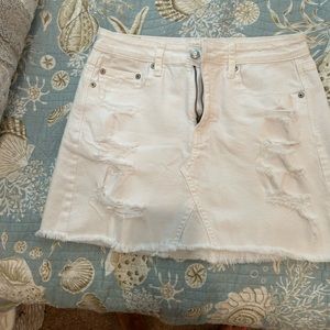 American eagle distressed denim skirt